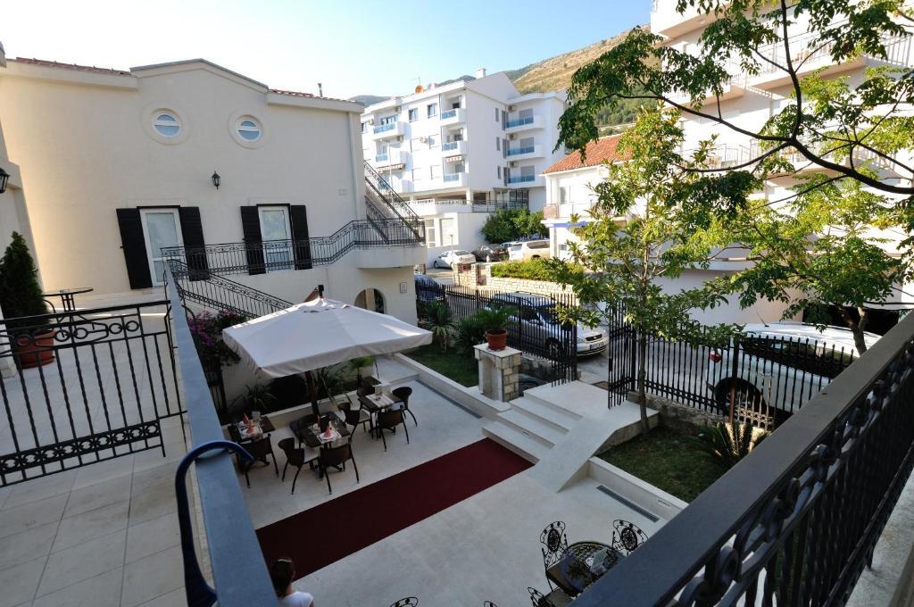 Vila Duric - Ex Hotel Duric Petrovac ภายนอก รูปภาพ